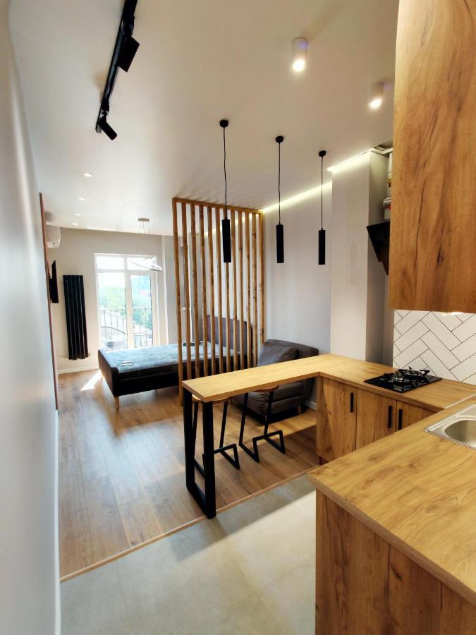 Wood Apartment Odessa Exteriör bild